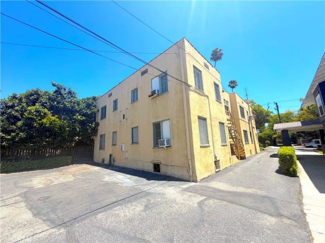 141 N Bonnie Avenue, Pasadena, CA 91106