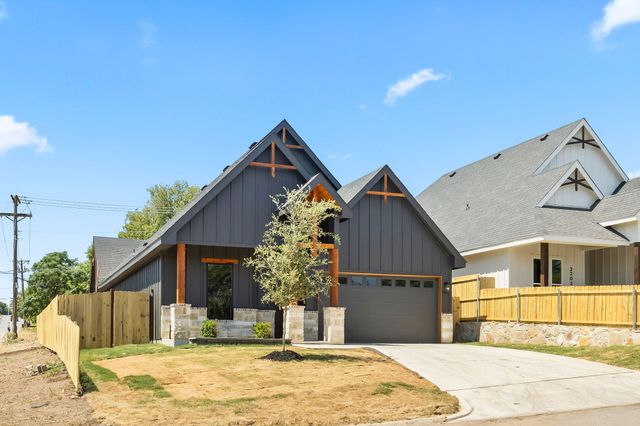 3201 NW 33rd Street, Fort Worth, TX 76106