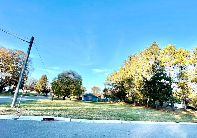 3970 Lakewood Avenue, White Bear Twp, MN 55110