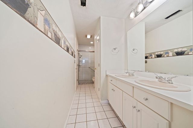501 Auburn St 402, Whitman, MA 02382
