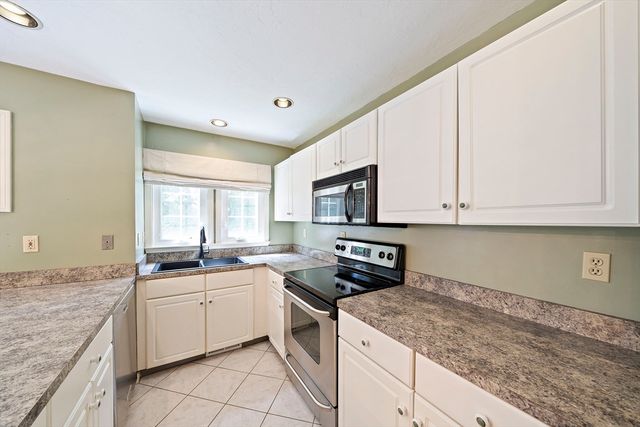 501 Auburn St 402, Whitman, MA 02382