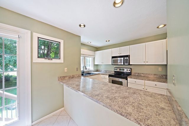 501 Auburn St 402, Whitman, MA 02382