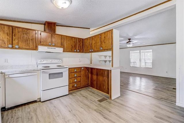 62 Portia Ave, Rockport, TX 78382