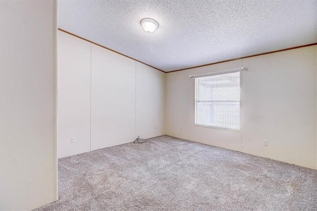 62 Portia Ave, Rockport, TX 78382