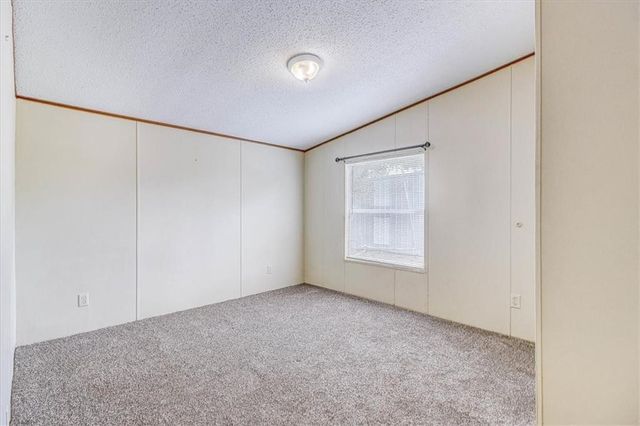 62 Portia Ave, Rockport, TX 78382