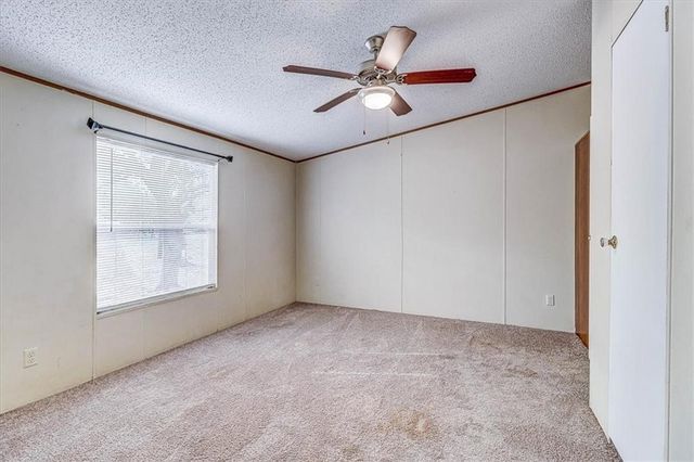 62 Portia Ave, Rockport, TX 78382