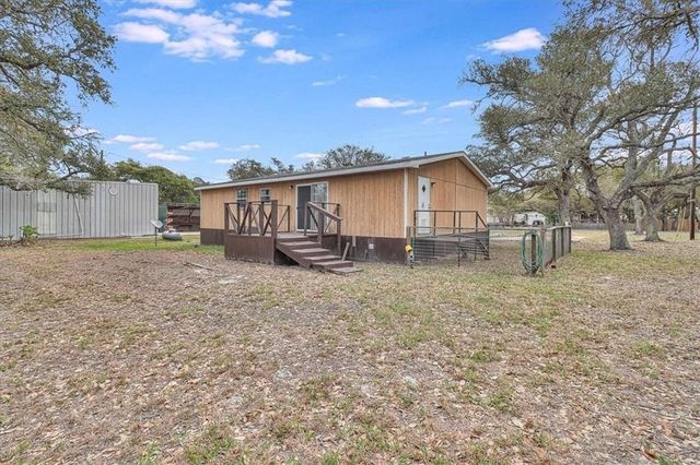 62 Portia Ave, Rockport, TX 78382