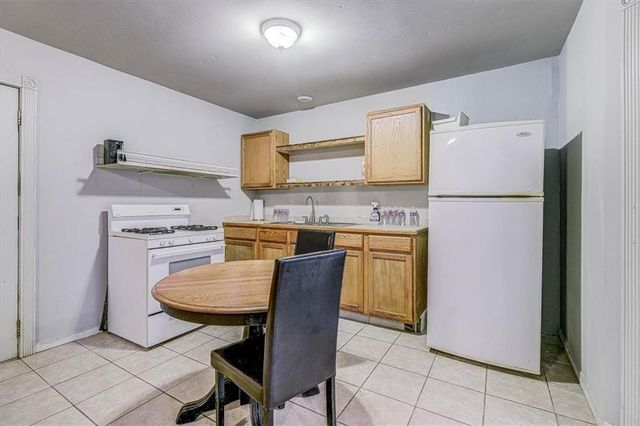 62 Portia Ave, Rockport, TX 78382