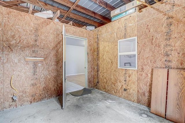 62 Portia Ave, Rockport, TX 78382