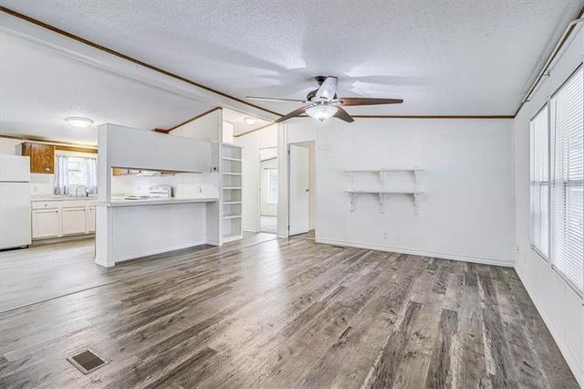 62 Portia Ave, Rockport, TX 78382