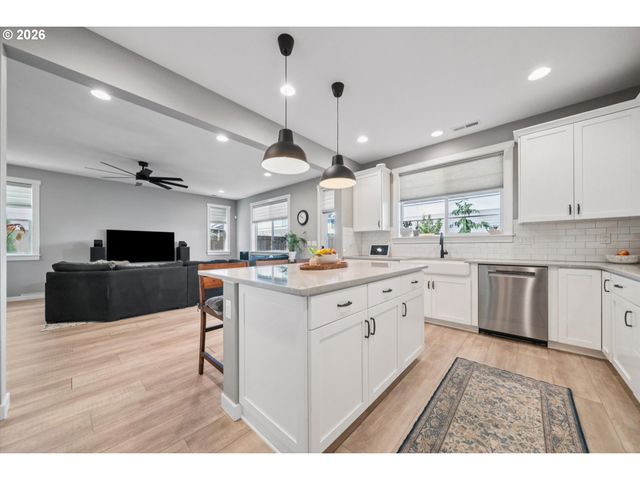 27757 Sw ALDER Ln, Wilsonville, OR 97070