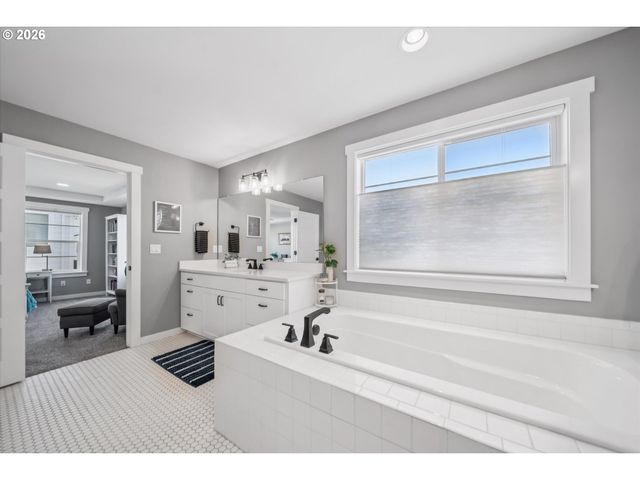 27757 Sw ALDER Ln, Wilsonville, OR 97070