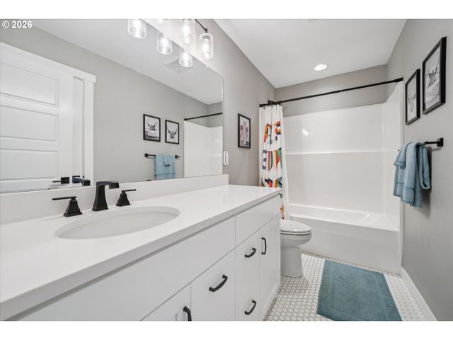 27757 Sw ALDER Ln, Wilsonville, OR 97070