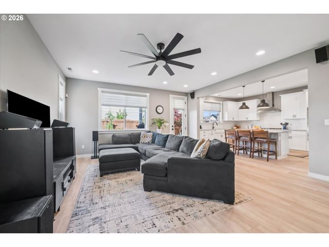 27757 Sw ALDER Ln, Wilsonville, OR 97070