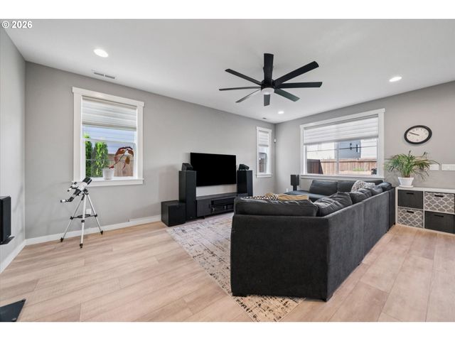 27757 Sw ALDER Ln, Wilsonville, OR 97070