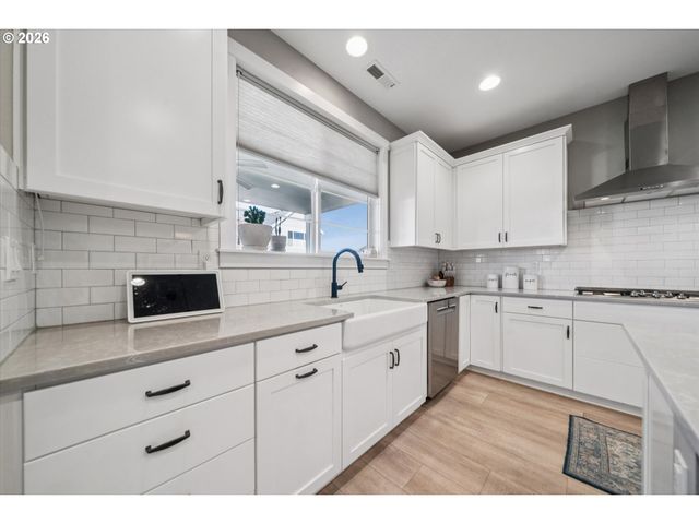 27757 Sw ALDER Ln, Wilsonville, OR 97070