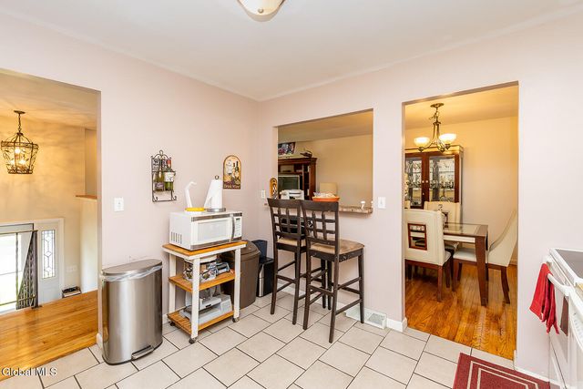 22 Hialeah Drive, Troy, NY 12182