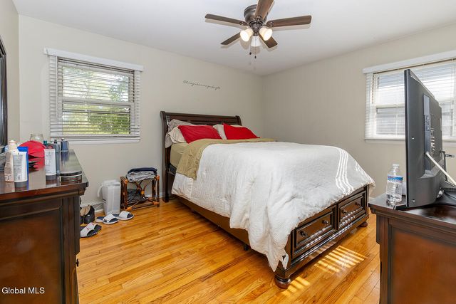 22 Hialeah Drive, Troy, NY 12182