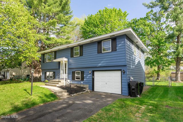 22 Hialeah Drive, Troy, NY 12182