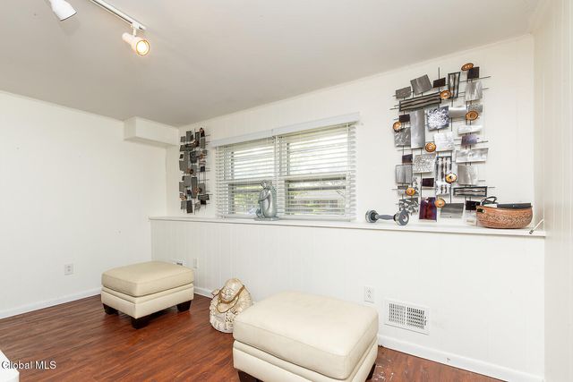 22 Hialeah Drive, Troy, NY 12182