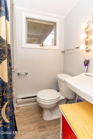 22 Hialeah Drive, Troy, NY 12182