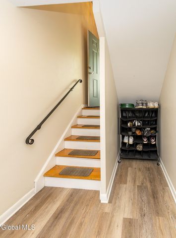 22 Hialeah Drive, Troy, NY 12182