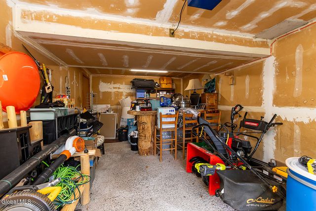 22 Hialeah Drive, Troy, NY 12182