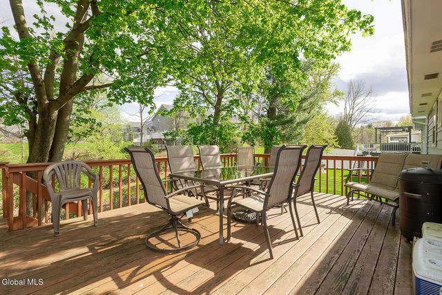 22 Hialeah Drive, Troy, NY 12182