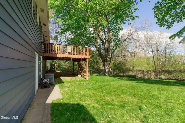 22 Hialeah Drive, Troy, NY 12182