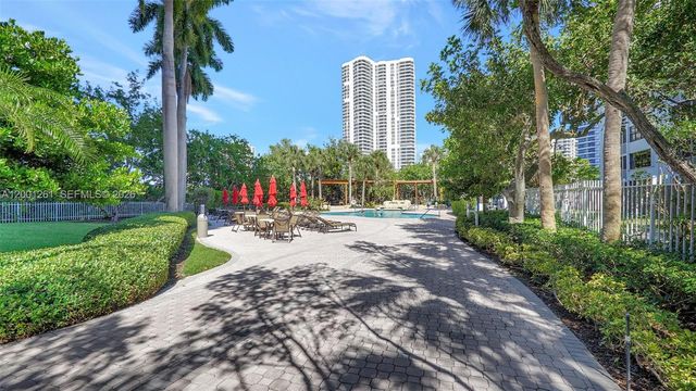 3400 NE 192nd St 303, Aventura, FL 33180