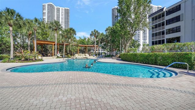 3400 NE 192nd St 303, Aventura, FL 33180