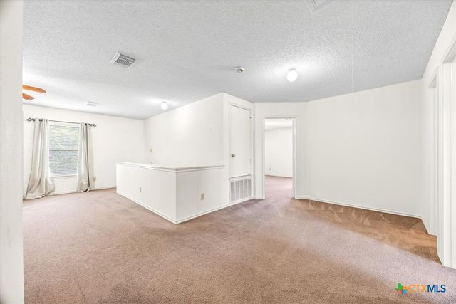 797 Killarney Road, Floresville, TX 78114