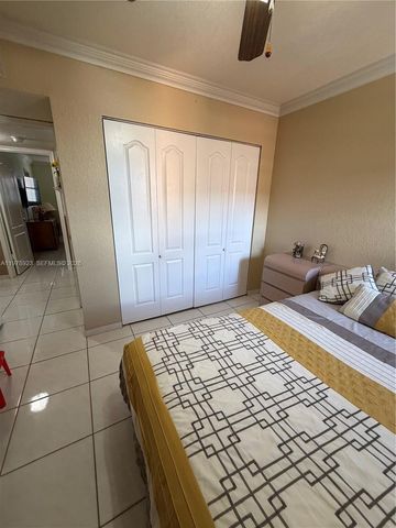 1800 W 54th St 309, Hialeah, FL 33012