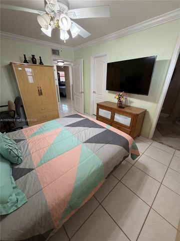 1800 W 54th St 309, Hialeah, FL 33012