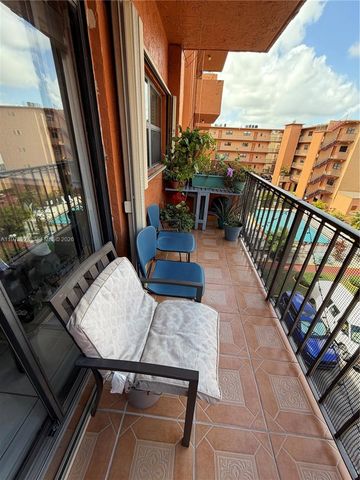 1800 W 54th St 309, Hialeah, FL 33012