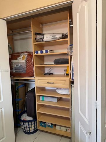 1800 W 54th St 309, Hialeah, FL 33012