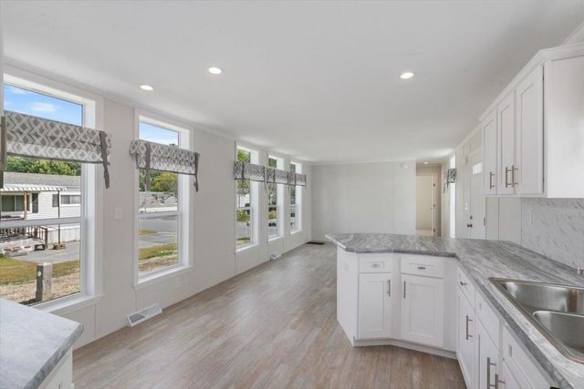 84 Caddy Drive, Salem, NH 03079