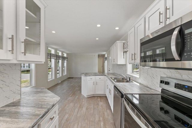 84 Caddy Drive, Salem, NH 03079