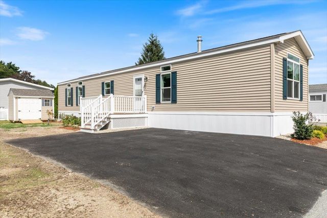 84 Caddy Drive, Salem, NH 03079