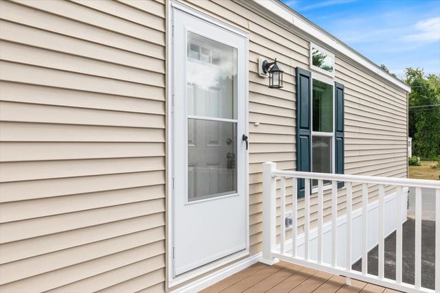 84 Caddy Drive, Salem, NH 03079