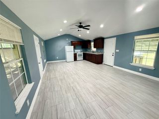 9015 Puritan Way, Rosharon, TX 77583