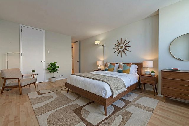 4800 S Chicago Beach Drive 2104S, Chicago, IL 60615