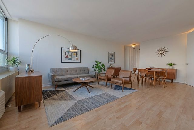 4800 S Chicago Beach Drive 2104S, Chicago, IL 60615