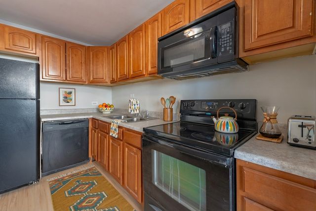 4800 S Chicago Beach Drive 2104S, Chicago, IL 60615