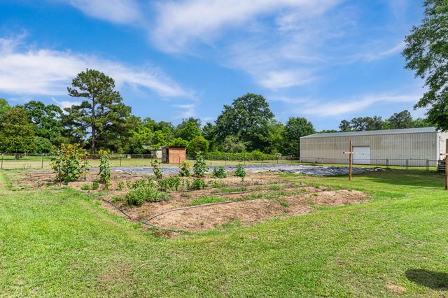 1433 Neeses Highway, Orangeburg, SC 29115