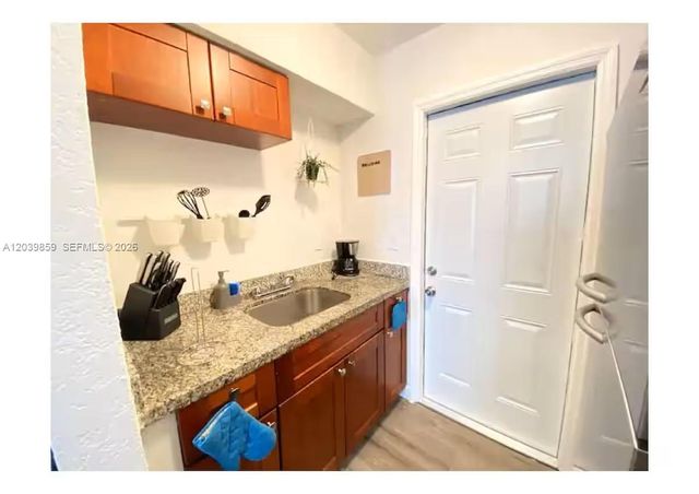 7638 N Miami Ave 2, Miami, FL 33150