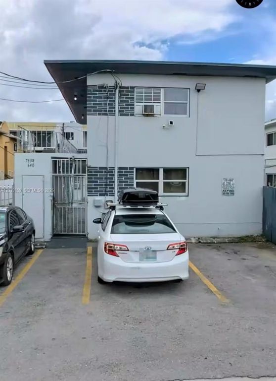 7638 N Miami Ave 2, Miami, FL 33150