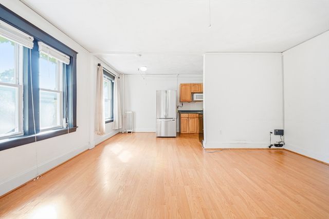 1607 Commonwealth Ave 04, Boston, MA 02135