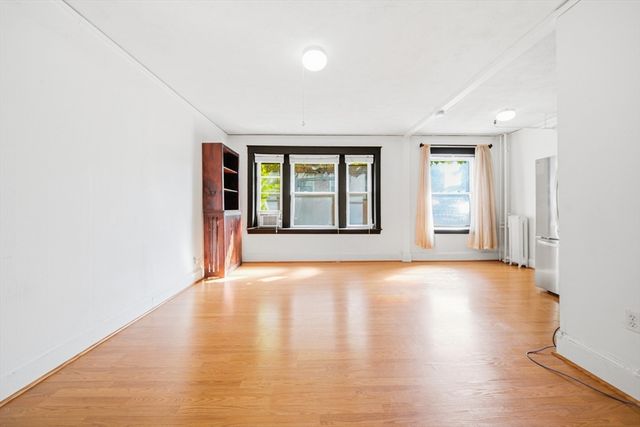 1607 Commonwealth Ave 04, Boston, MA 02135