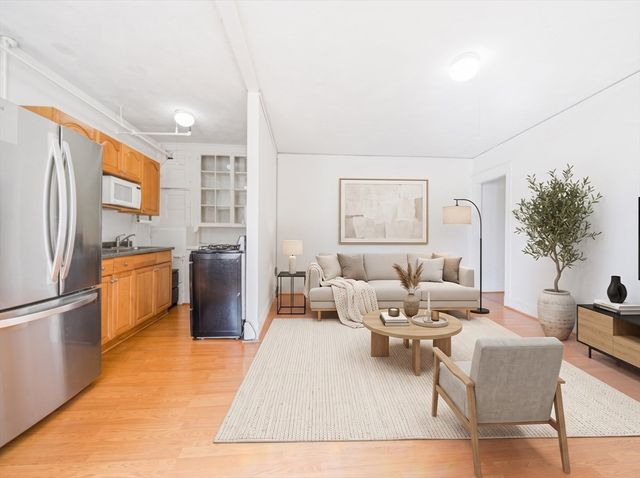 1607 Commonwealth Ave 04, Boston, MA 02135
